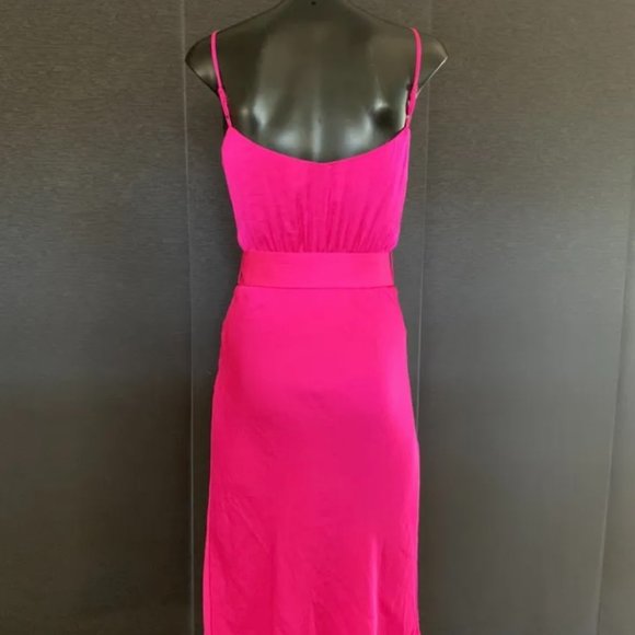 Bardot Reagan Midi Dress in shock pink | Size 8 | Mint Condition | Dry C… - Picture 6 of 8